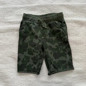 Tea Collection Boys Green Camo Print Shorts Elastic Drawstring Waist Size S